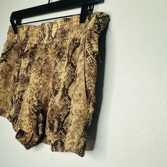 ENZA COSTA Snakeskin Tan Brown Printed Boho Loose Fit Shorts Size Small - Picture 8 of 8